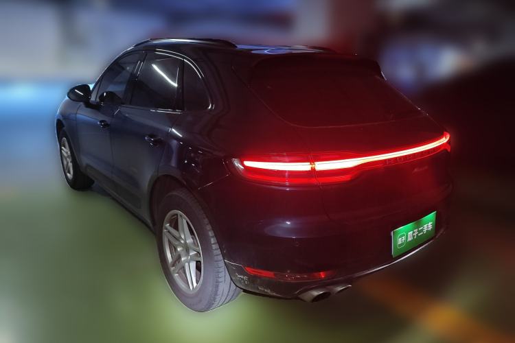 Used Porsche Macan 2021 Macan 2.0T Rear Left 45 Deg