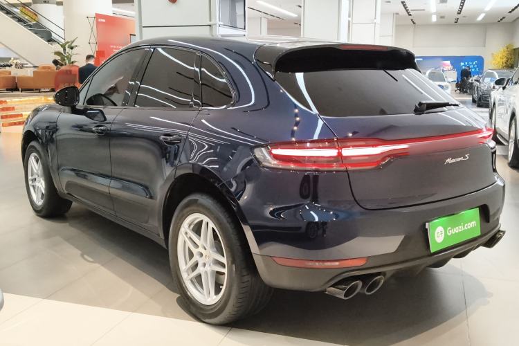 Used Porsche Macan 2021 Macan 2.0T Rear Left 45 Deg