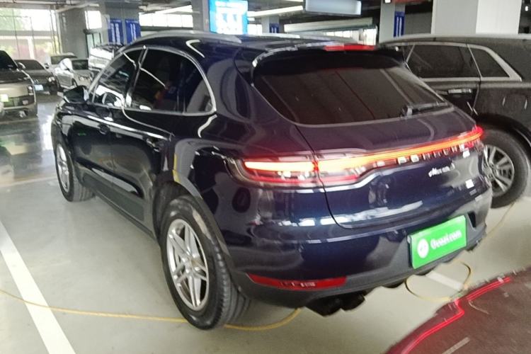Used Porsche Macan 2021 Macan 2.0T Rear Left 45 Deg