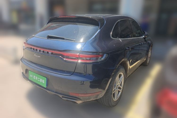 Used Porsche Macan 2021 Macan 2.0T Rear Right 45 Deg