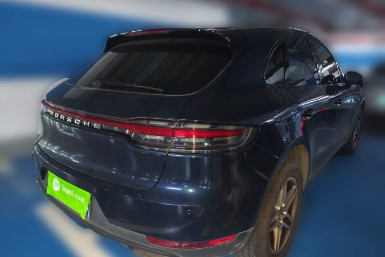 Used Porsche Macan 2021 Macan 2.0T Rear Right 45 Deg