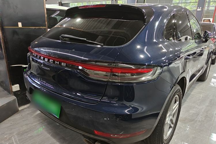Used Porsche Macan 2021 Macan 2.0T Rear Right 45 Deg