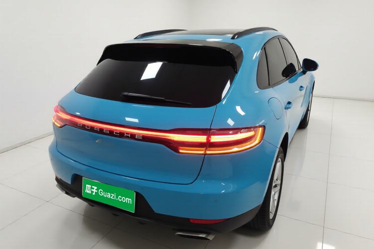 Used Porsche Macan 2021 Macan 2.0T Rear Right 45 Deg