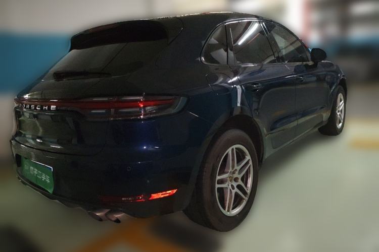 Used Porsche Macan 2021 Macan 2.0T Rear Right 45 Deg