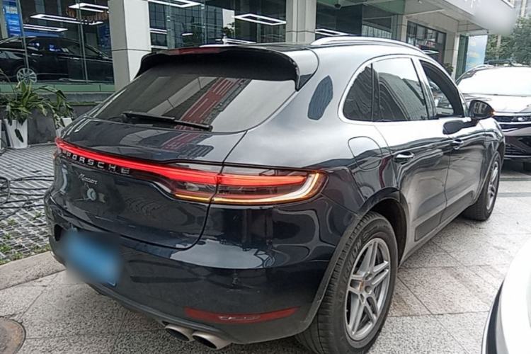 Used Porsche Macan 2021 Macan 2.0T Rear Right 45 Deg