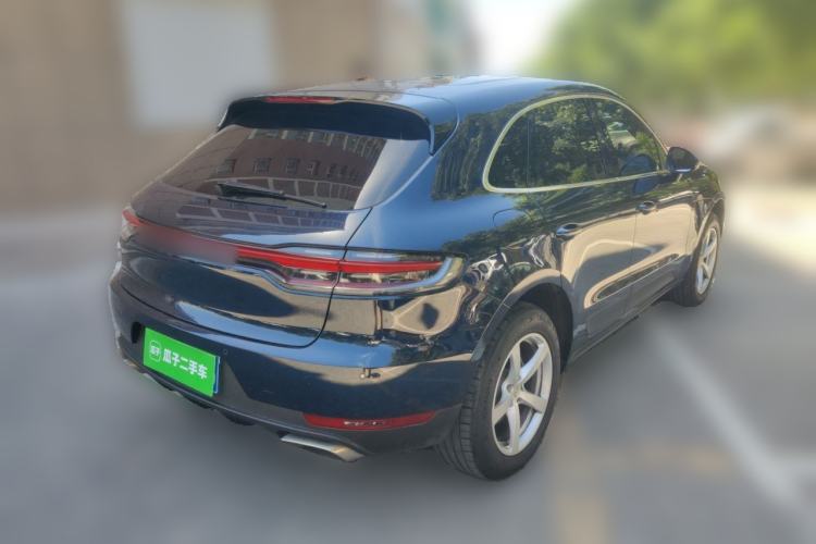 Used Porsche Macan 2021 Macan 2.0T Rear Right 45 Deg