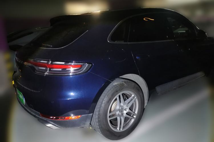 Used Porsche Macan 2021 Macan 2.0T Rear Right 45 Deg