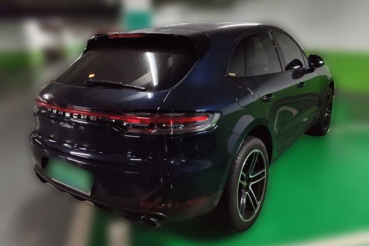 Used Porsche Macan 2021 Macan 2.0T Rear Right 45 Deg
