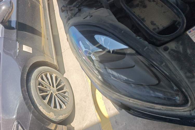 Used Porsche Macan 2021 Macan 2.0T Right Front Headlight