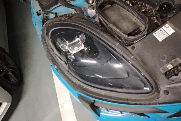 Used Porsche Macan 2021 Macan 2.0T Right Front Headlight