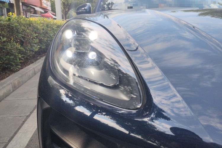 Used Porsche Macan 2021 Macan 2.0T Right Front Headlight