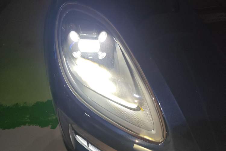 Used Porsche Macan 2021 Macan 2.0T Right Front Headlight