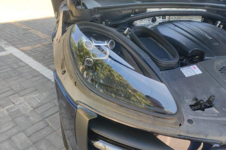 Used Porsche Macan 2021 Macan 2.0T Right Front Headlight