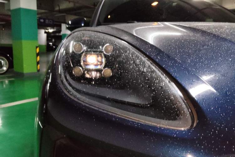 Used Porsche Macan 2021 Macan 2.0T Right Front Headlight