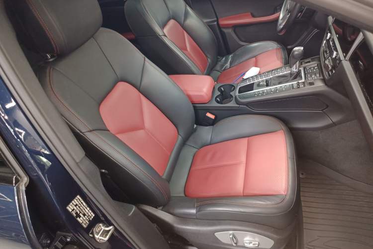 Used Porsche Macan 2021 Macan S 3.0T Right Front Seat