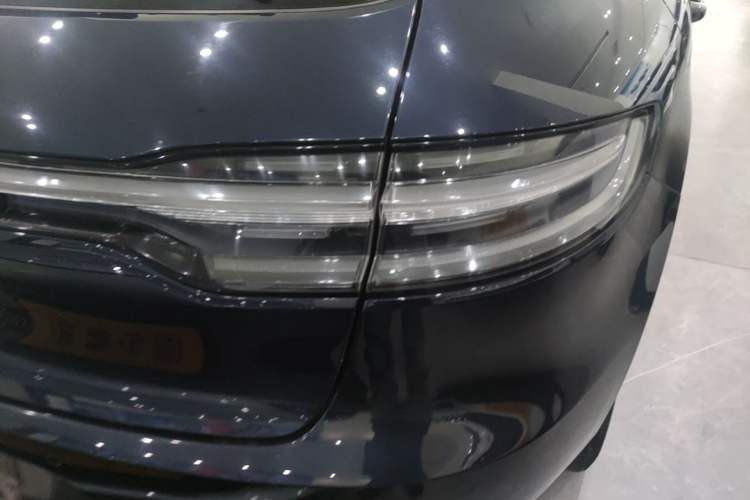 Used Porsche Macan 2021 Macan 2.0T Right Rear Taillight