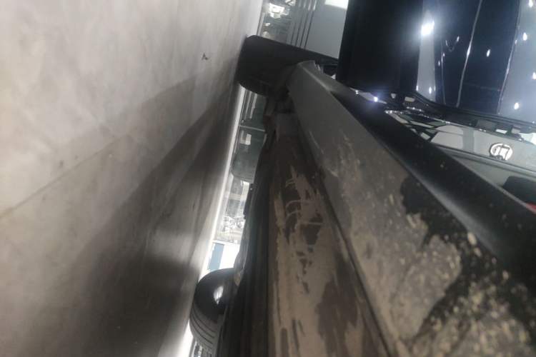 Used Porsche Macan 2021 Macan 2.0T Right Side Sill