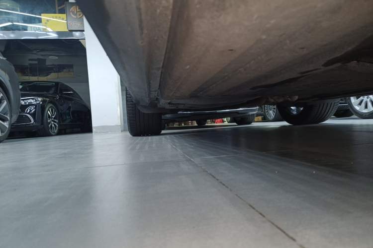Used Porsche Macan 2021 Macan S 3.0T Right Side Sill