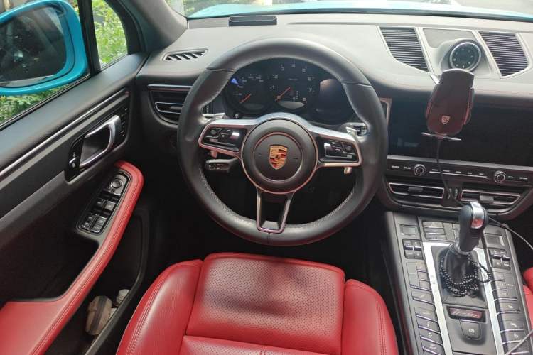 Used Porsche Macan 2021 Macan 2.0T Steering Wheel