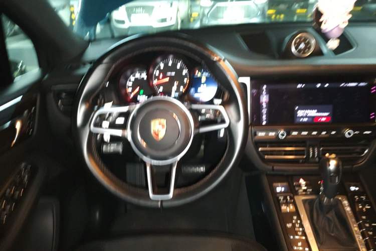 Used Porsche Macan 2021 Macan 2.0T Steering Wheel