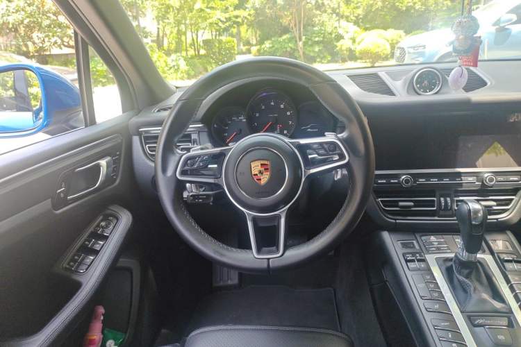 Used Porsche Macan 2021 Macan 2.0T Steering Wheel