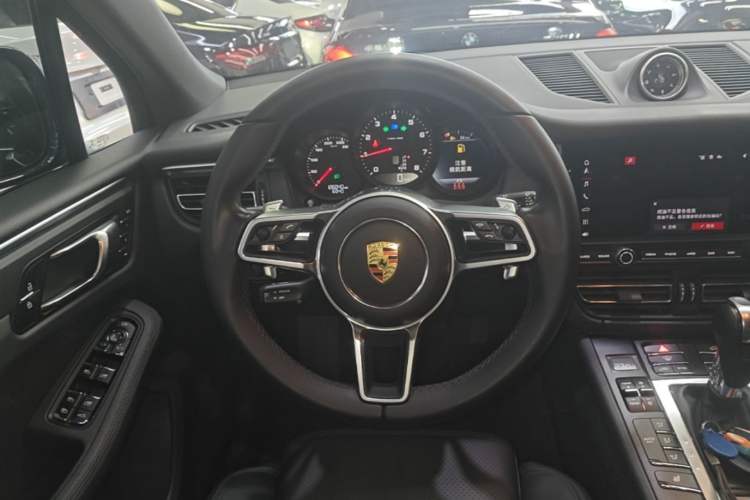 Used Porsche Macan 2021 Macan 2.0T Steering Wheel