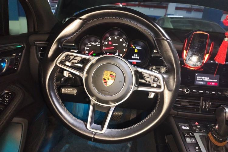 Used Porsche Macan 2021 Macan 2.0T Steering Wheel