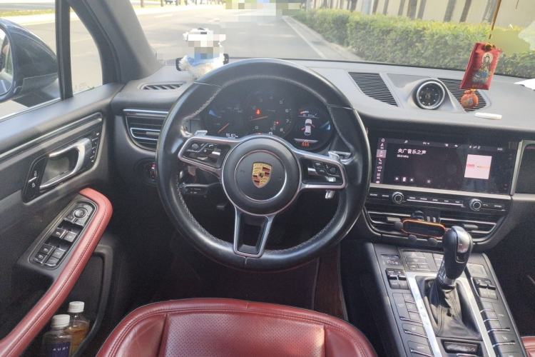 Used Porsche Macan 2021 Macan 2.0T Steering Wheel