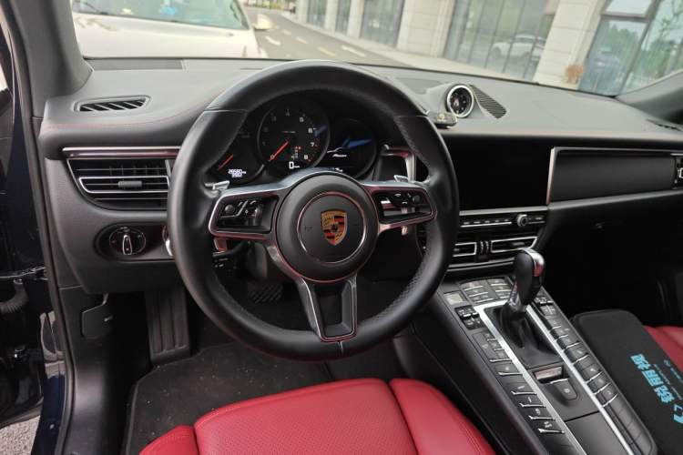 Used Porsche Macan 2021 Macan 2.0T Steering Wheel