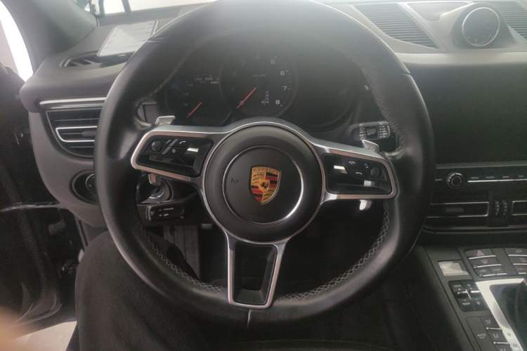 Used Porsche Macan 2021 Macan 2.0T Steering Wheel