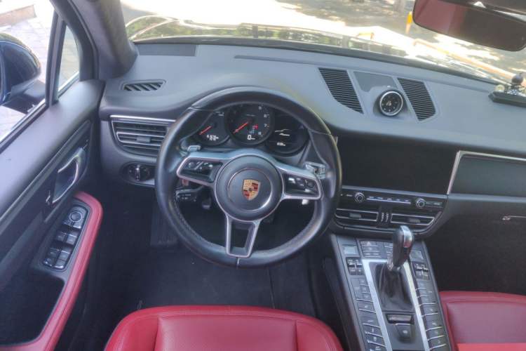Used Porsche Macan 2021 Macan 2.0T Steering Wheel