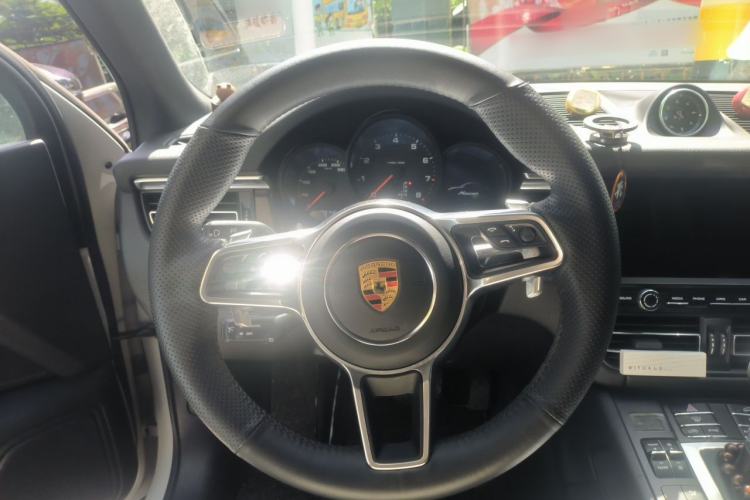 Used Porsche Macan 2021 Macan 2.0T Steering Wheel