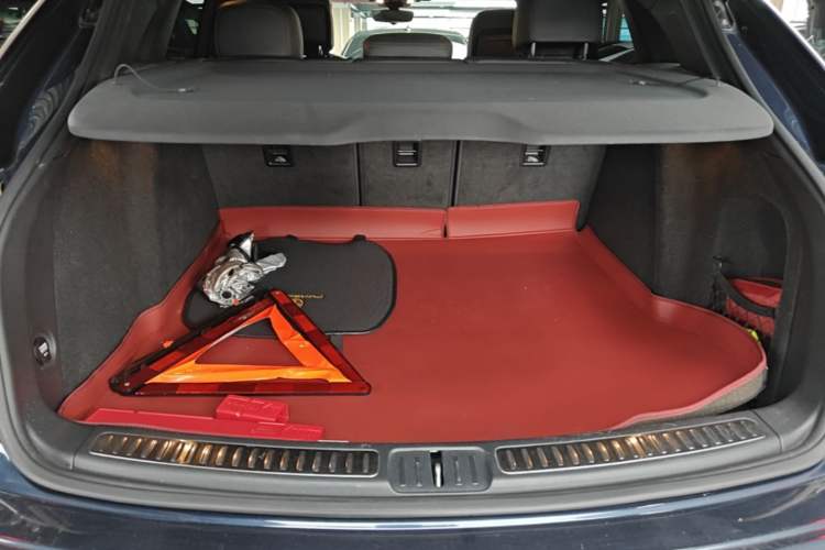 Used Porsche Macan 2021 Macan 2.0T Trunk