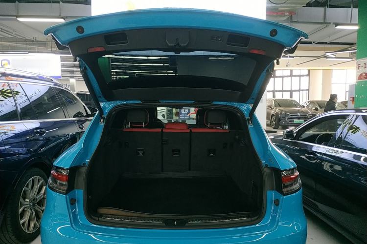 Used Porsche Macan 2021 Macan 2.0T Trunk