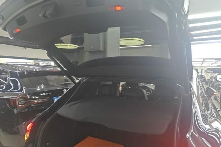 Used Porsche Macan 2021 Macan 2.0T Trunk