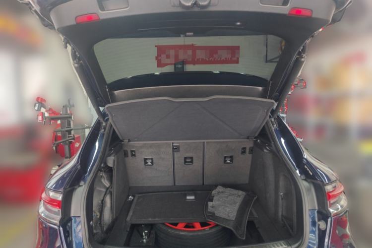 Used Porsche Macan 2021 Macan 2.0T Trunk