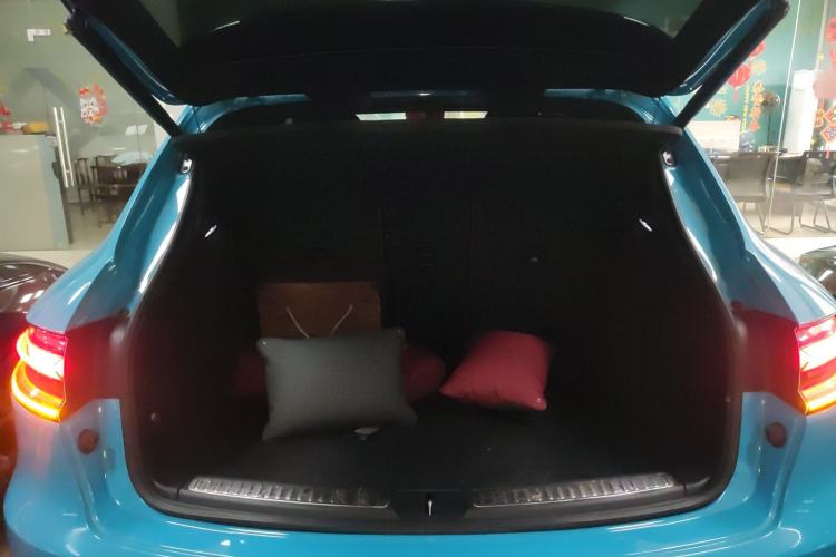 Used Porsche Macan 2021 Macan 2.0T Trunk