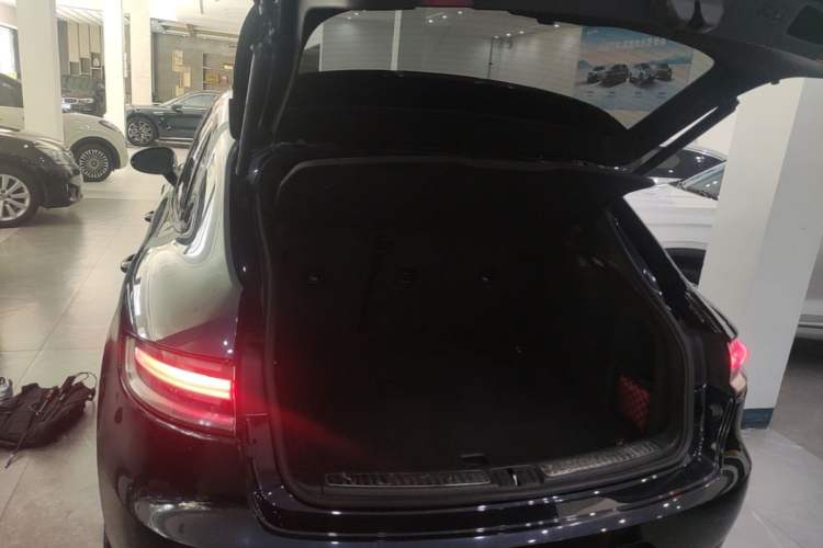 Used Porsche Macan 2021 Macan 2.0T Trunk