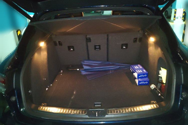 Used Porsche Macan 2021 Macan 2.0T Trunk