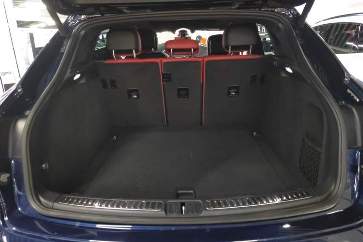 Used Porsche Macan 2021 Macan 2.0T Trunk