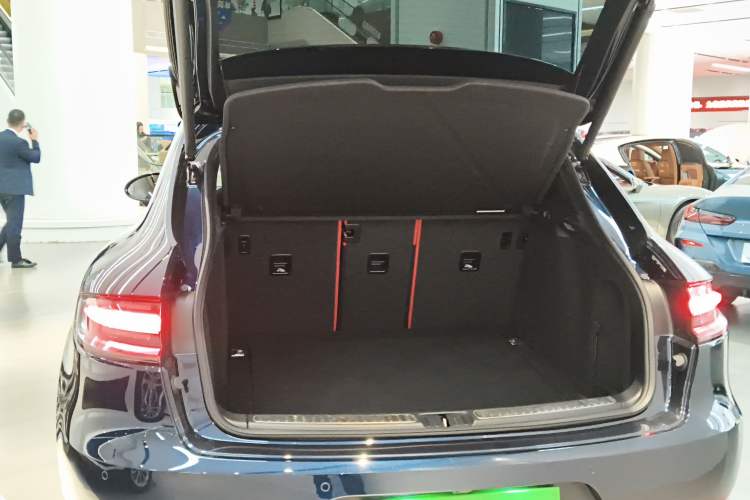 Used Porsche Macan 2021 Macan 2.0T Trunk