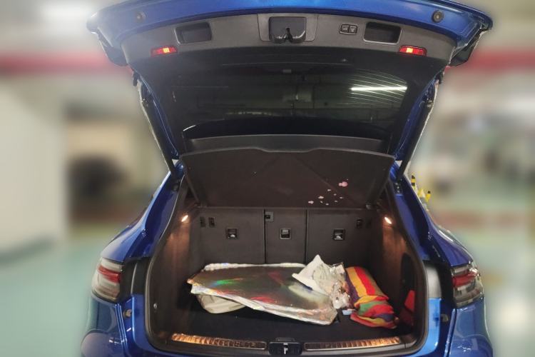 Used Porsche Macan 2021 Macan 2.0T Trunk