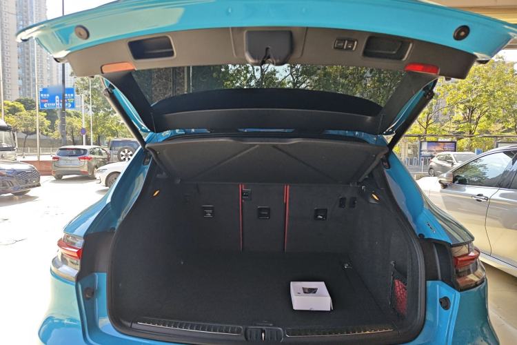 Used Porsche Macan 2021 Macan 2.0T Trunk