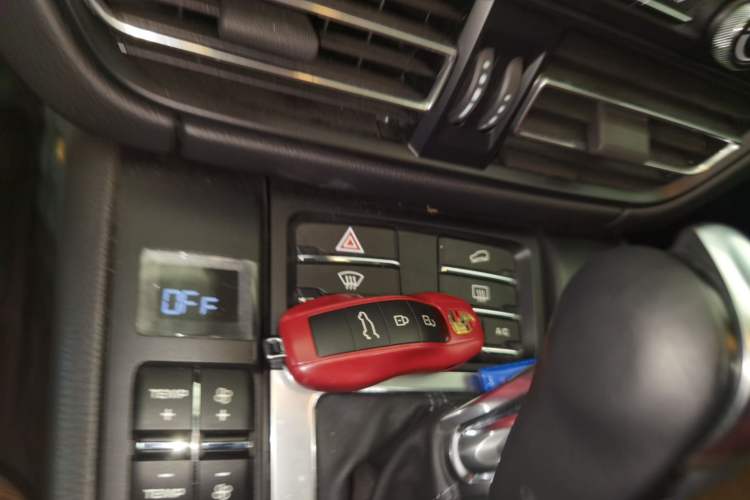 Used Porsche Macan 2021 Macan 2.0T Vehicle Key
