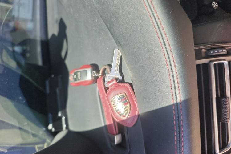 Used Porsche Macan 2021 Macan 2.0T Vehicle Key