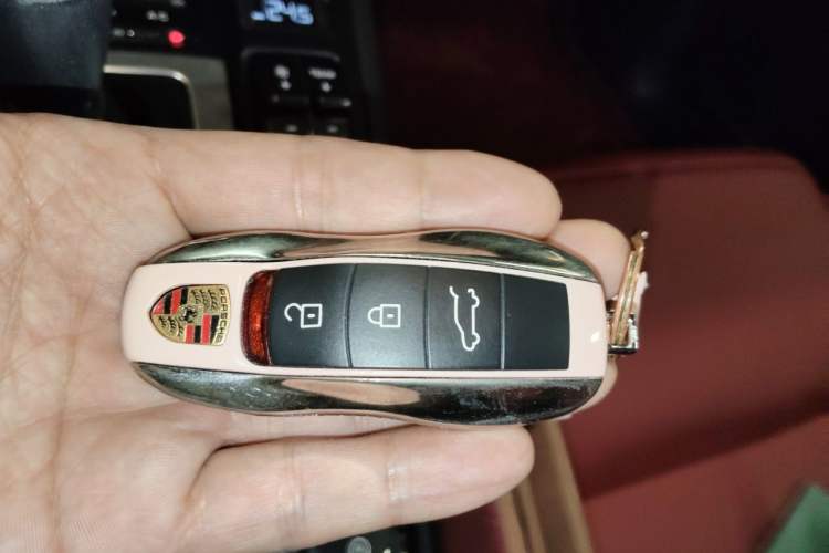 Used Porsche Macan 2021 Macan 2.0T Vehicle Key