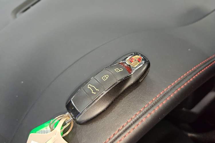 Used Porsche Macan 2021 Macan 2.0T Vehicle Key