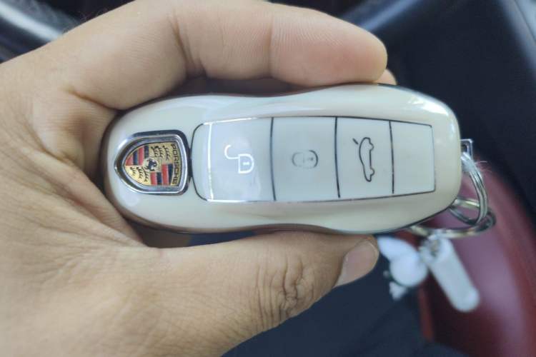 Used Porsche Macan 2021 Macan 2.0T Vehicle Key