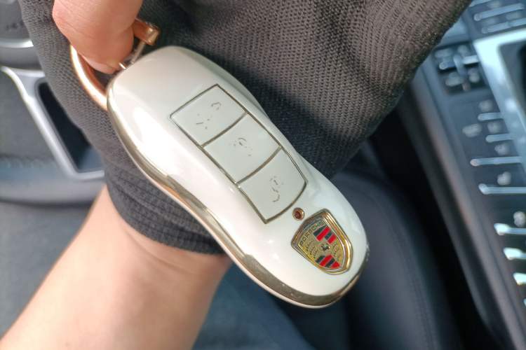 Used Porsche Macan 2021 Macan S 3.0T Vehicle Key