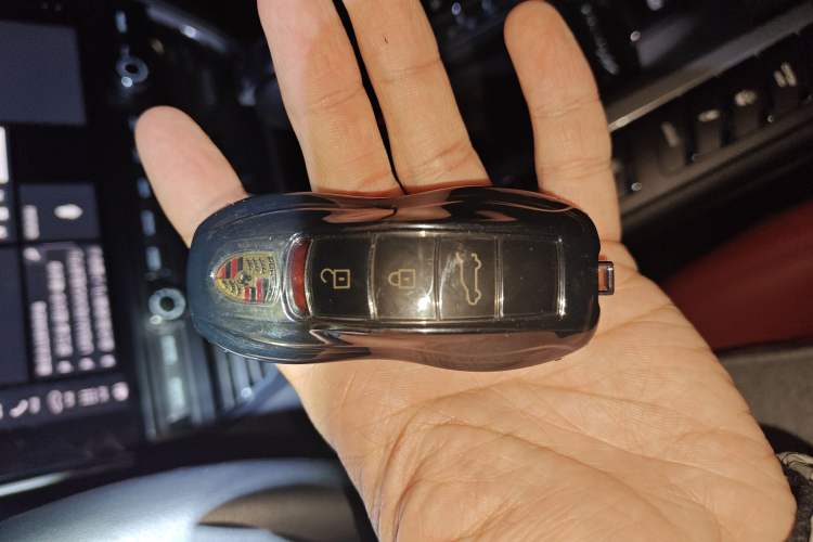 Used Porsche Macan 2021 Macan 2.0T Vehicle Key